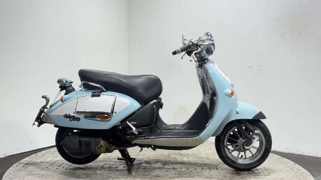 Aprilia Mojito 2005 NON RUNNING PROJECT BIKE SPARES OR REPAIR 125CC SCOOTER 1