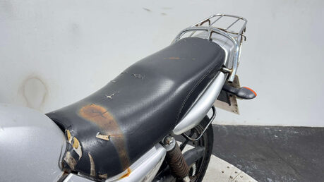 Yamaha YBR 125 2007 23K NON RUNNING COMMUTER PROJECT BIKE SPARES OR REPAIR 125CC 7