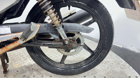 Yamaha YBR 125 2007 23K NON RUNNING COMMUTER PROJECT BIKE SPARES OR REPAIR 125CC 9