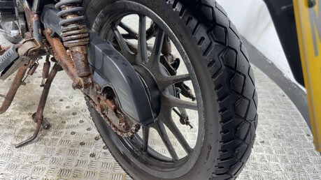 Lexmoto ZSB 2016 8k non running project bike spares or repair 125cc 8