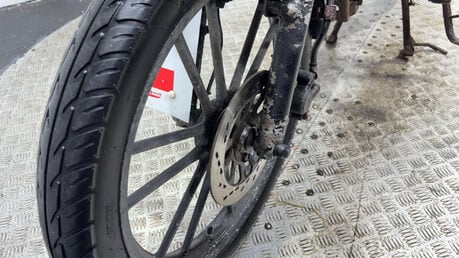 Lexmoto ZSB 2016 8k non running project bike spares or repair 125cc 17