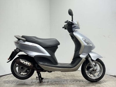 Piaggio Fly 2008 18k RUNNING PROJECT 50CC SCOOTER 4 STROKE BIKE AUTO
