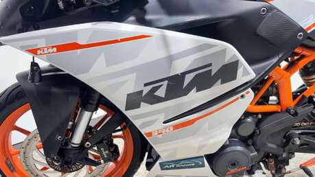 KTM RC 390 2016 14K GOOD RUNNING PROJECT BIKE SPARES OR REPAIR A2 390CC 15