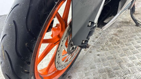 KTM RC 390 2016 14K GOOD RUNNING PROJECT BIKE SPARES OR REPAIR A2 390CC 27