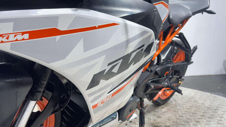 KTM RC 390 2016 14K GOOD RUNNING PROJECT BIKE SPARES OR REPAIR A2 390CC 13