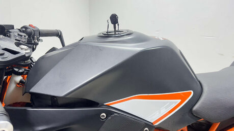 KTM RC 390 2016 14K GOOD RUNNING PROJECT BIKE SPARES OR REPAIR A2 390CC 32