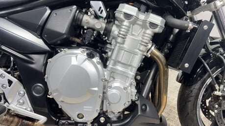 Suzuki Bandit 1250 GSF 2011 ONLY 13K WARRANTY MOT MEGA CLEAN EXAMPLE 1250CC NAKED 12