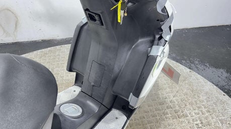 Peugeot Speedfight 4 LC 2021 16K RUNNING PROJECT BIKE SCOOTER 125CC 22