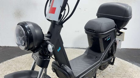 Keeway E-Zi Mini ELECTRIC SCOOTER RIDE AT 16 PROJECT BIKE 50CC EBIKE 6