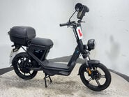 Keeway E-Zi Mini ELECTRIC SCOOTER RIDE AT 16 PROJECT BIKE 50CC EBIKE 3