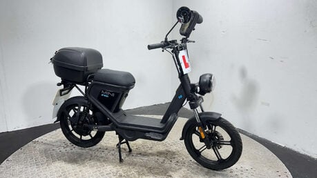 Keeway E-Zi Mini ELECTRIC SCOOTER RIDE AT 16 PROJECT BIKE 50CC EBIKE 8