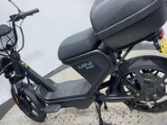 Keeway E-Zi Mini ELECTRIC SCOOTER RIDE AT 16 PROJECT BIKE 50CC EBIKE 18