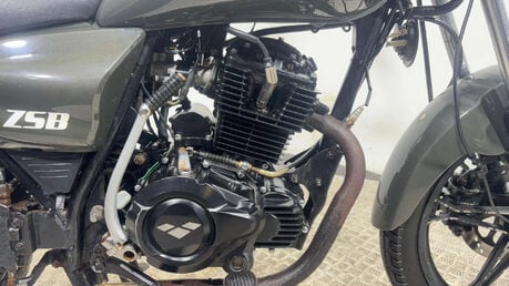 Lexmoto ZSB 2019 10K RUNNING PROJECT BIKE 125CC LEARNER BIKE 25