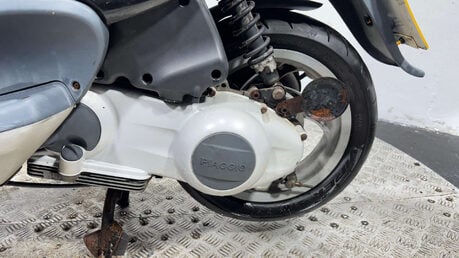 Piaggio Fly 2005 17K NON RUNNING PROJECT SCOOTER SPARES OR REPAIR BIKE 125CC 8