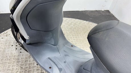 Piaggio Fly 2005 17K NON RUNNING PROJECT SCOOTER SPARES OR REPAIR BIKE 125CC 11