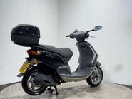 Piaggio Fly 2005 17K NON RUNNING PROJECT SCOOTER SPARES OR REPAIR BIKE 125CC 3