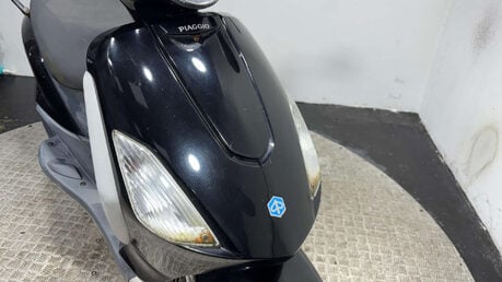 Piaggio Fly 2005 17K NON RUNNING PROJECT SCOOTER SPARES OR REPAIR BIKE 125CC 14