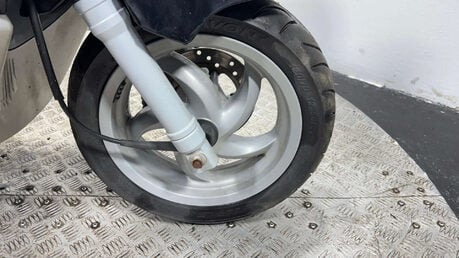 Piaggio Fly 2005 17K NON RUNNING PROJECT SCOOTER SPARES OR REPAIR BIKE 125CC 12