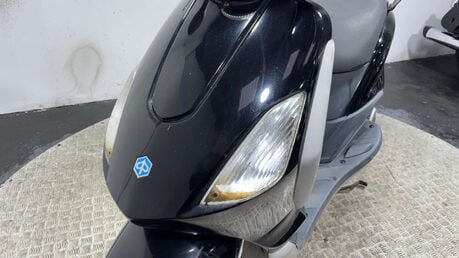 Piaggio Fly 2005 17K NON RUNNING PROJECT SCOOTER SPARES OR REPAIR BIKE 125CC 21