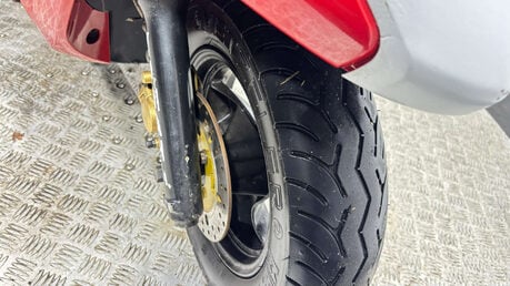 Yamaha Vity 2010 17K NON RUNNING PROJECT BIKE SPARES OR REPAIR 125CC 10