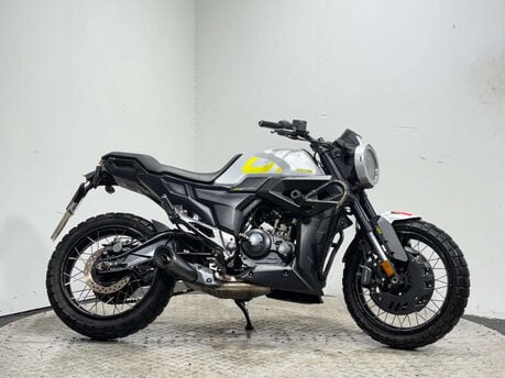 Zontes ZT ZT125 2023 9K RUNNING PROJECT SPARES OR REPAIR 125CC