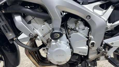 Yamaha FZ 2006 24K GOOD RUNNING PROJECT BIKE SPARES OR REPAIR 600CC 11