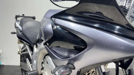 Yamaha FZ 2006 24K GOOD RUNNING PROJECT BIKE SPARES OR REPAIR 600CC 27