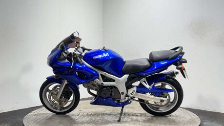 Suzuki SV650 2001 20K GOOD RUNNING LIGHT A2 PROJECT BIKE SPARES OR REPAIR 650CC 4