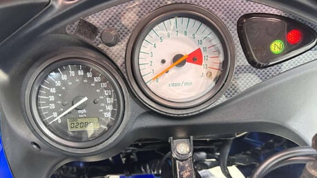 Suzuki SV650 2001 20K GOOD RUNNING LIGHT A2 PROJECT BIKE SPARES OR REPAIR 650CC 25