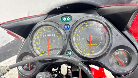 Honda CBR 2005 11K GOOD RUNNING PROJECT BIKE SPARES OR REPAIR 125CC SPORTS BIKE 7