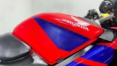 Honda CBR 2005 11K GOOD RUNNING PROJECT BIKE SPARES OR REPAIR 125CC SPORTS BIKE 17