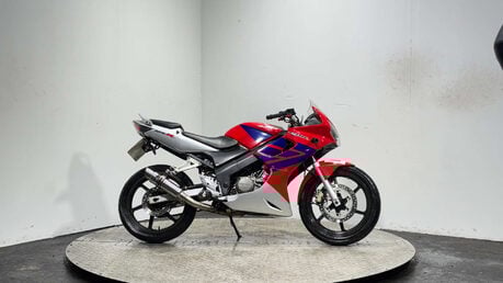 Honda CBR 2005 11K GOOD RUNNING PROJECT BIKE SPARES OR REPAIR 125CC SPORTS BIKE 1