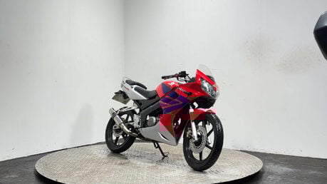 Honda CBR 2005 11K GOOD RUNNING PROJECT BIKE SPARES OR REPAIR 125CC SPORTS BIKE 2