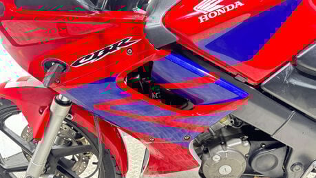 Honda CBR 2005 11K GOOD RUNNING PROJECT BIKE SPARES OR REPAIR 125CC SPORTS BIKE 27