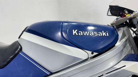 Kawasaki GPZ 1989 37K NON RUNNING PROJECT BIKE SPARES OR REPAIR 400CC 21