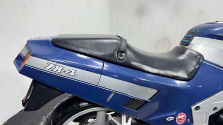 Kawasaki GPZ 1989 37K NON RUNNING PROJECT BIKE SPARES OR REPAIR 400CC 7