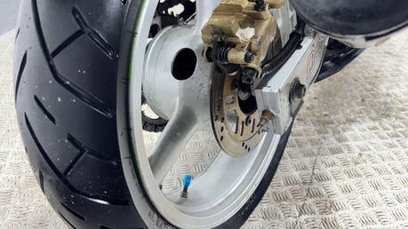 Kawasaki GPZ 1989 37K NON RUNNING PROJECT BIKE SPARES OR REPAIR 400CC 20