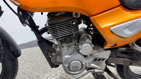 Zontes ZT 2012 21K RUNNING PROJECT NAKED BIKE SPARES OR REPAIR 125CC 19