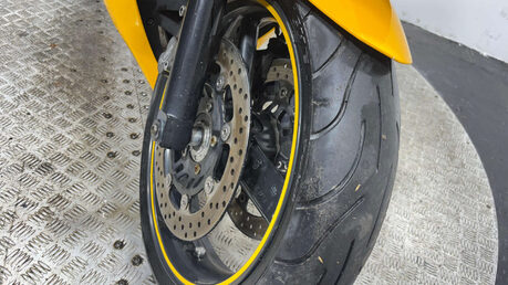 Triumph Daytona 2003, 27K, 600CC, RUNNING SPORTS, SPARES/REPAIR/PROJECT 7