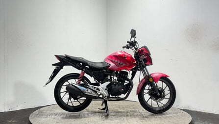 Honda CB GLR125 CBF125 2017 11K SPARES OR REPAIR RUNNING PROJECT PARTS BIKE 125CC