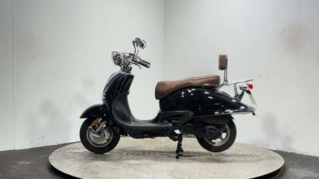 Zongshen ZS AURORA VALENCIA DB 125 2025 2K RUNNING 125CC SCOOTER BIKE 4