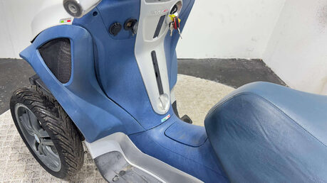 Piaggio MP3 YOURBAN LT, 2011, 32K, 300CC, RUNNING 3-WHEELER, SPARES/REPAIR/PROJECT 27