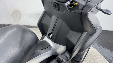 Piaggio MP3 LT, 2011, 32K, 300CC, RUNNING 3-WHEELER, SPARES/REPAIR/PROJECT 21