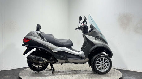 Piaggio MP3 LT, 2011, 32K, 300CC, RUNNING 3-WHEELER, SPARES/REPAIR/PROJECT 1