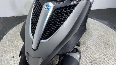 Piaggio MP3 YOURBAN LT 2011 33K 3 WHEELER RUNNING TRIKE PROJECT 300CC 24