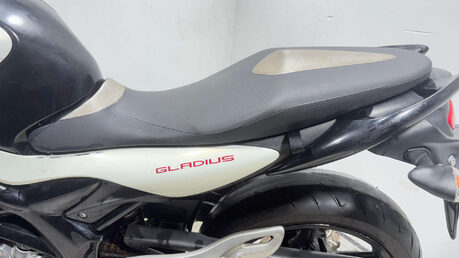 Suzuki Gladius 650 2012, 54K, 650CC RUNNING NAKED, SPARES/REPAIR/PROJECT 15