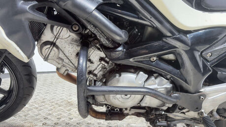 Suzuki Gladius 650 2012, 54K, 650CC RUNNING NAKED, SPARES/REPAIR/PROJECT 13