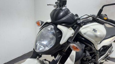 Suzuki Gladius 650 2012, 54K, 650CC RUNNING NAKED, SPARES/REPAIR/PROJECT 17