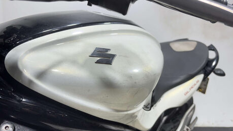 Suzuki Gladius 650 2012, 54K, 650CC RUNNING NAKED, SPARES/REPAIR/PROJECT 24