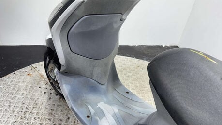 Piaggio Fly 2009 17K RUNNING PROJECT BIKE SCOOTER 50CC 4T LEARNER 16